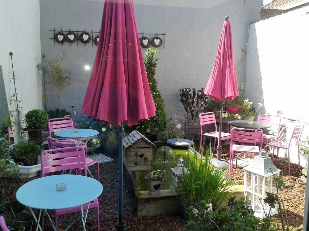 B&B Delices De Rose 예페르 외부 사진